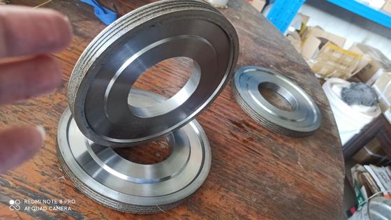 240 Koło diamentowe twardzące żwiry o rozmiarze warstwy roboczej 4 mm*2 i okrągłym krawędziu